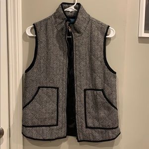 Cream and black vest, medium